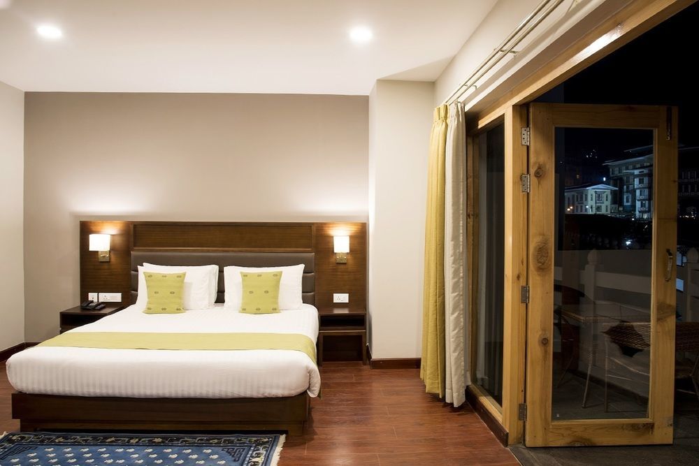Cityhotel, 팀부 외부 사진