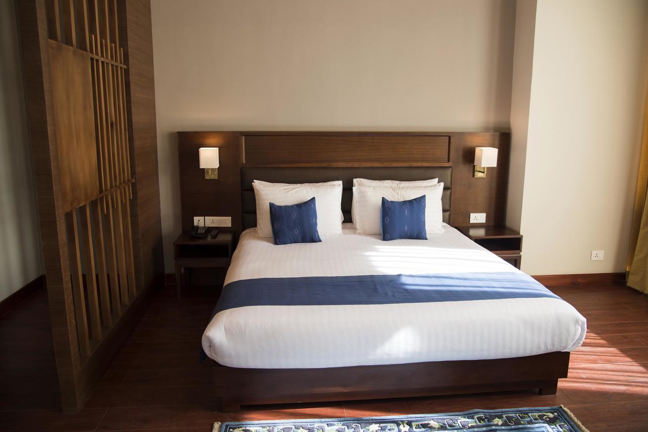 Cityhotel, 팀부 외부 사진