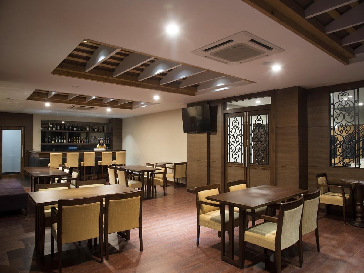 Cityhotel, 팀부 외부 사진
