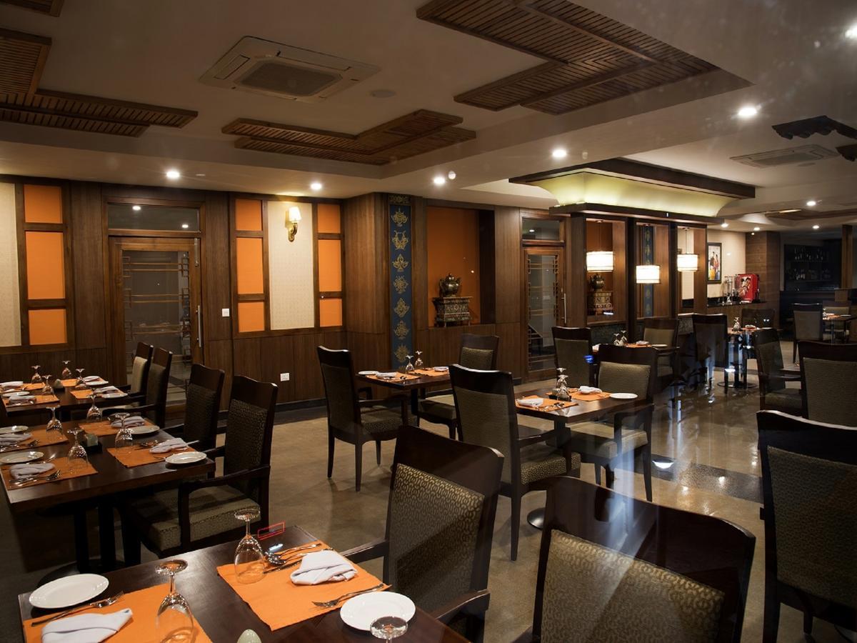 Cityhotel, 팀부 외부 사진