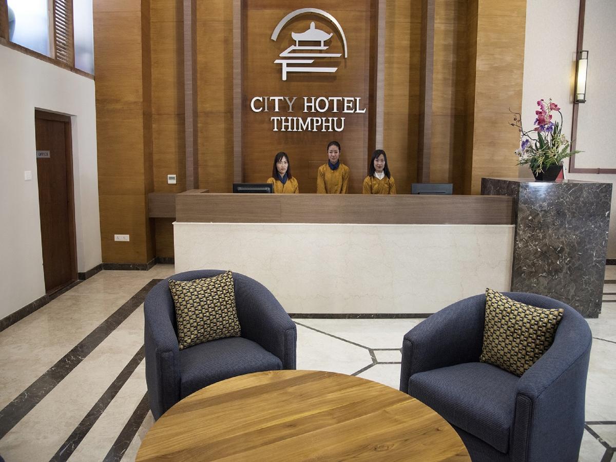 Cityhotel, 팀부 외부 사진