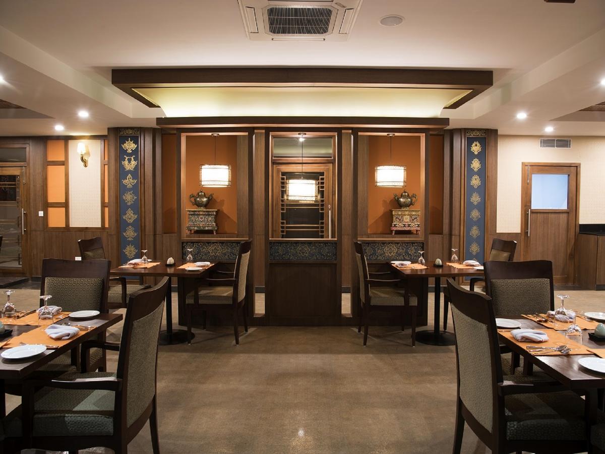 Cityhotel, 팀부 외부 사진
