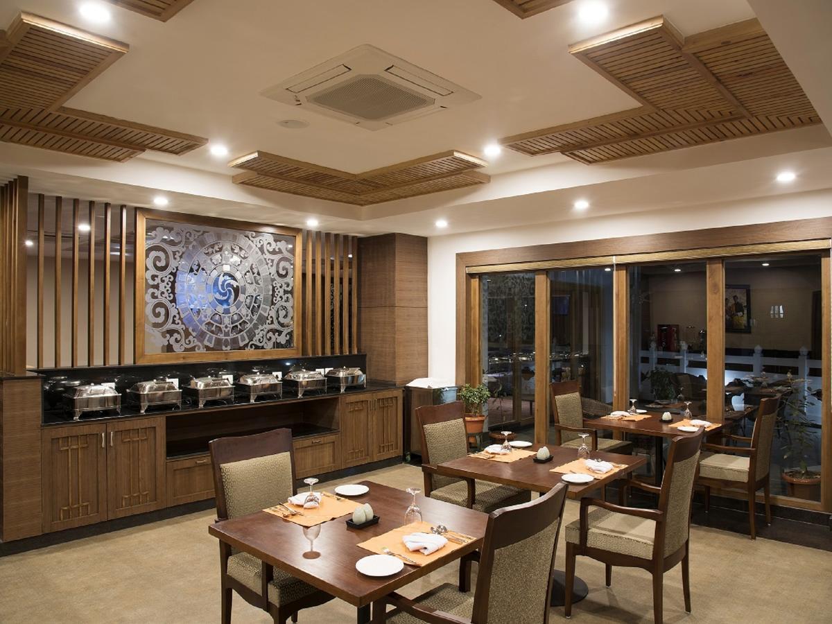 Cityhotel, 팀부 외부 사진