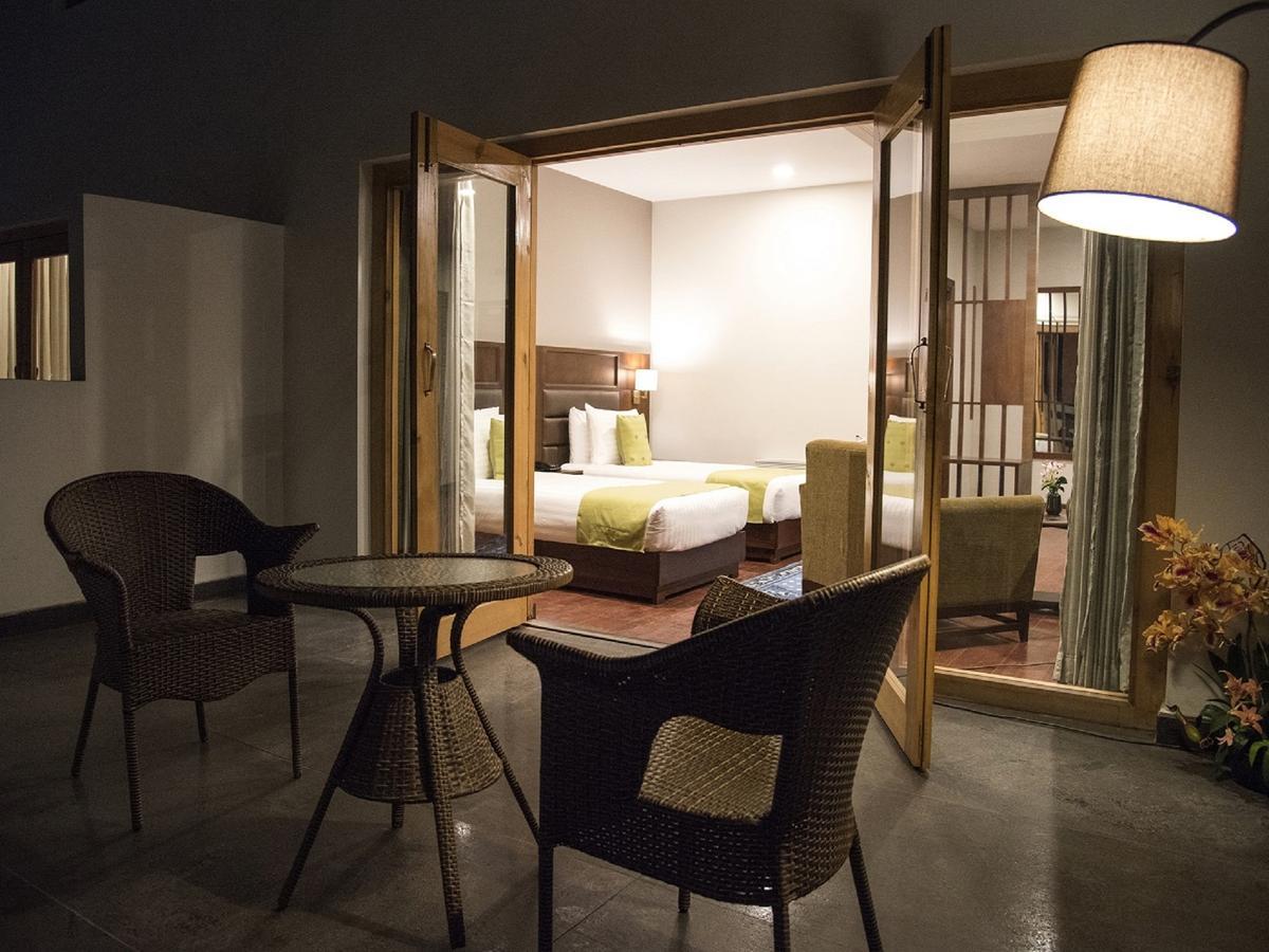 Cityhotel, 팀부 외부 사진